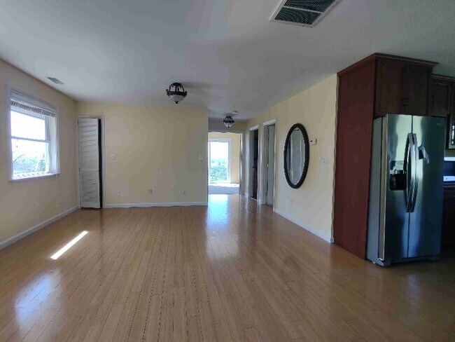 Building Photo - 10379 Dewell Rd Ext