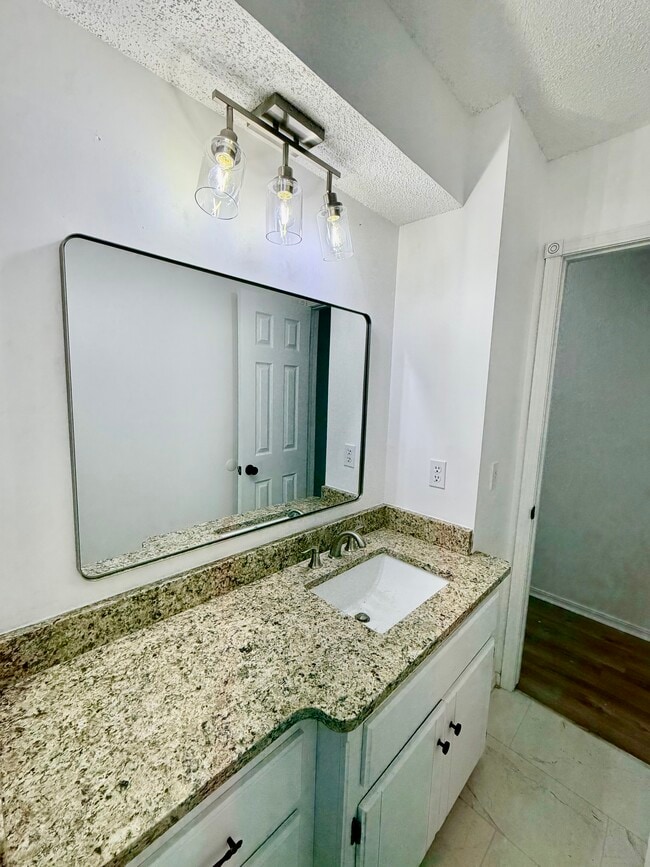 Building Photo - 10528 Ricky Ln