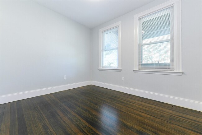 Building Photo - 107 Harrishof St