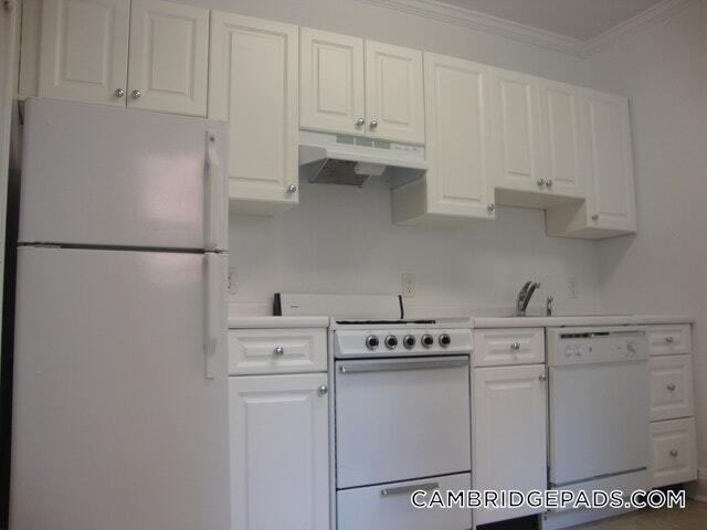 Building Photo - 24 Chauncy St