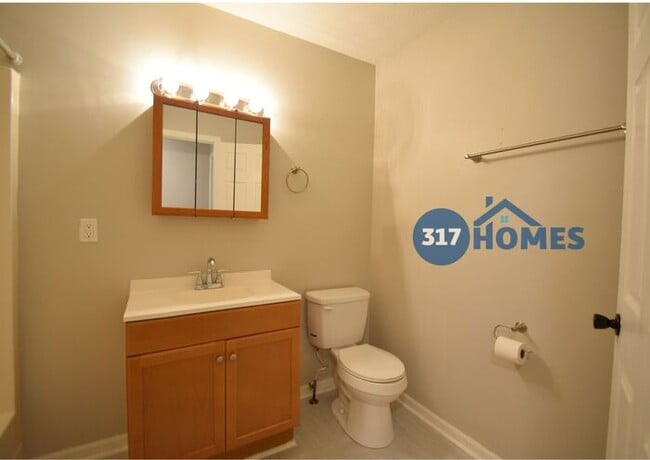 Building Photo - Welcome to Northdale Lake!