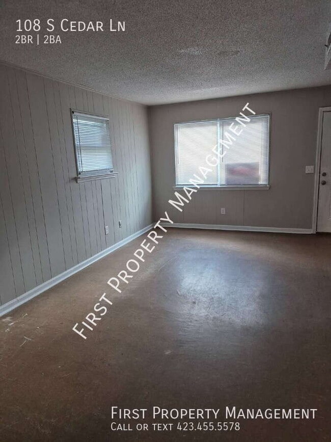 Building Photo - 108 S Cedar Ln
