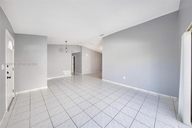 Building Photo - 2348 SW 138th Pl