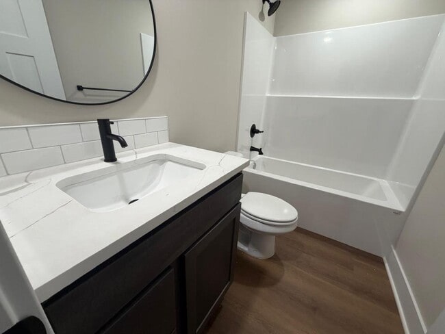 Building Photo - 9418 E Chris St