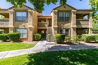 Building Photo - Beautiful 2Bed/2Bath First Floor Condo located in Silverado Ranch