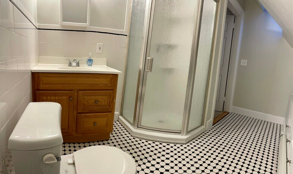 Building Photo - 93 Hungerford St