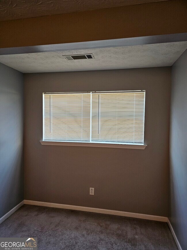 Building Photo - 1529 Sydney Pond Cir NW