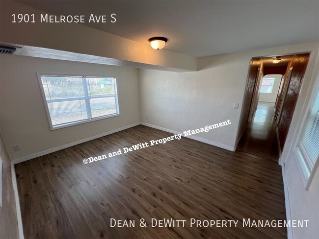 Building Photo - 1901 Melrose Ave S