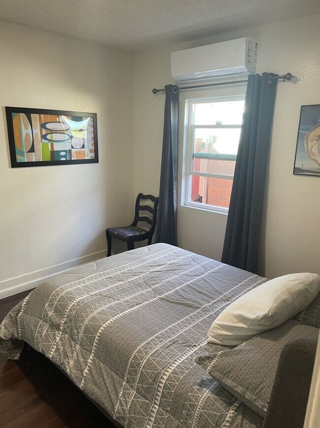 Building Photo - Wonderful Newly Remodeled 2 Bedroom House in Prime Alhambra Location Fully Furnished