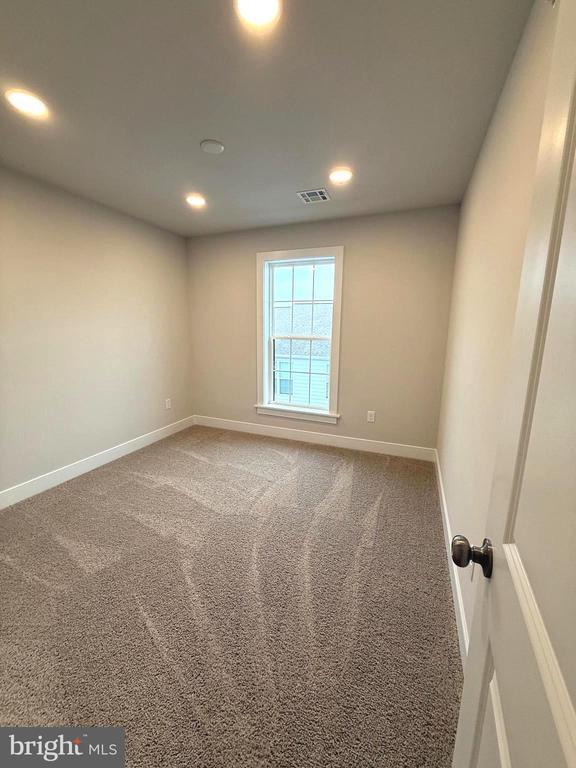 Building Photo - 4125 Ridgeview Ave