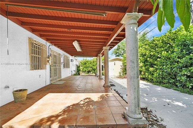 Building Photo - 7435 SW 34th St