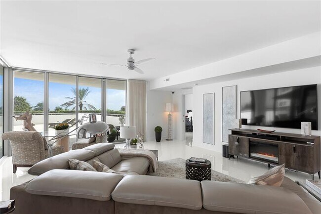 Building Photo - 3535 S Ocean Dr