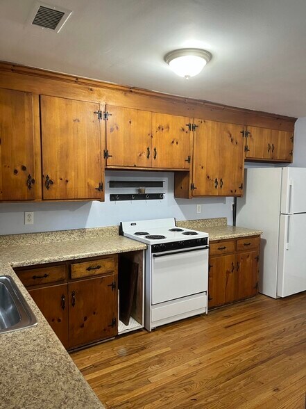 Building Photo - 2074 Seabrook Ave