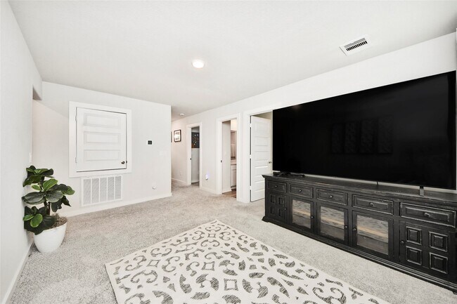 Building Photo - 8646 Blueberry Ash St