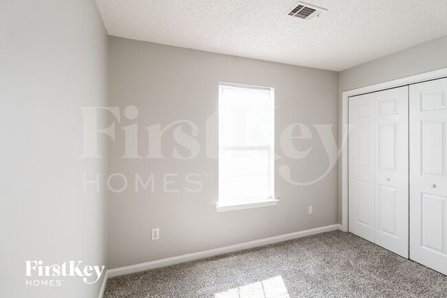Building Photo - 164 Regency Park Dr