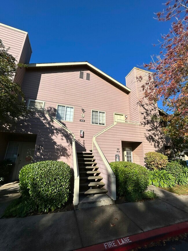 Building Photo - 11150 Trinity River Dr