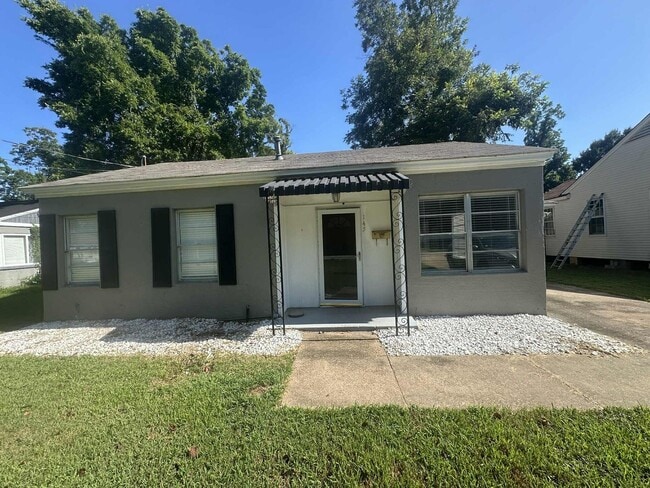 Primary Photo - Cozy remodeled home