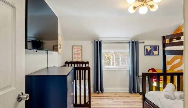 Building Photo - 223 Paxinos Dr