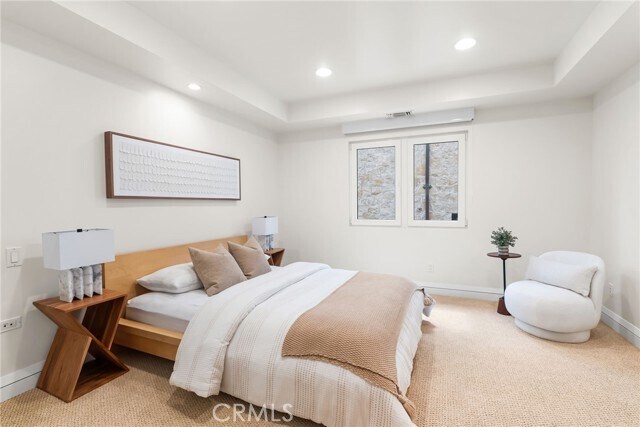 Building Photo - 1554 E Oceanfront