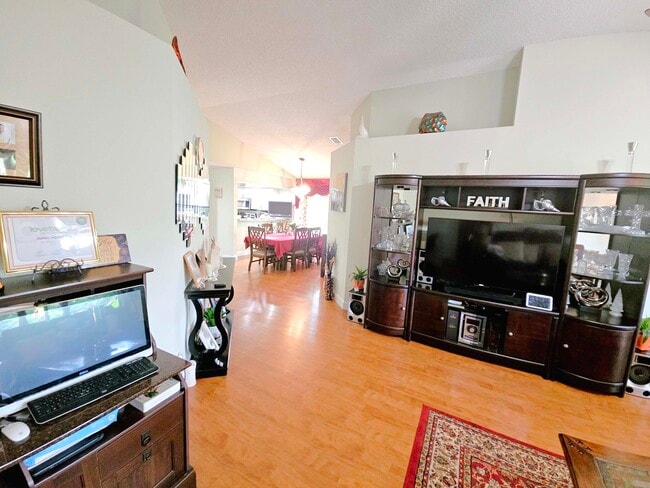 Building Photo - 5 Heather Trace Dr