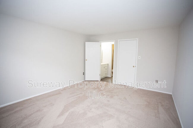 Building Photo - 159A Birchfield Ct