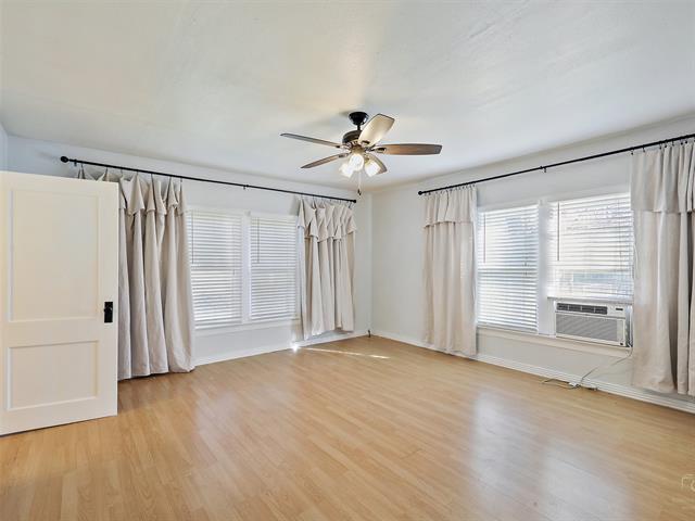 Building Photo - 105 E Hunt St