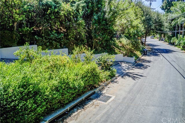 Building Photo - 2740 Hutton Dr