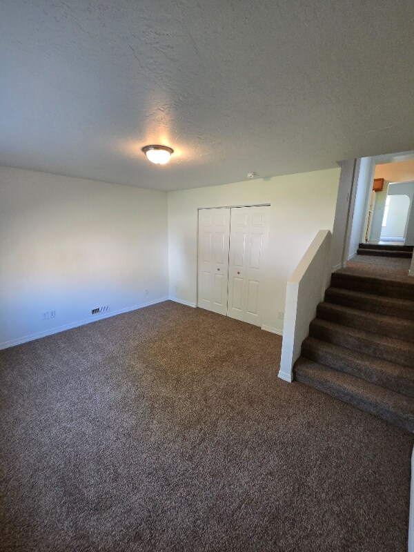 Building Photo - 608 Hillsdale St