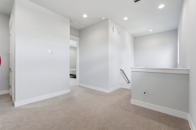 Building Photo - 3113 Paul Quinn St