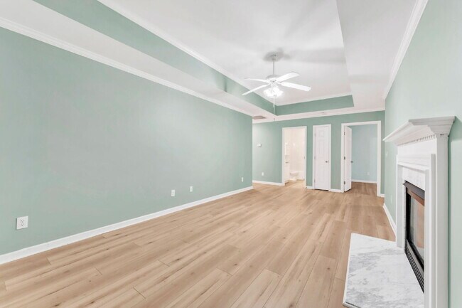 Building Photo - Spacious 3BR, 2BA Townhome with 2-Car Garage & Fireplace $1850/mo rent***