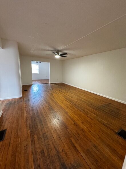 Building Photo - 3403 Rostan Ln