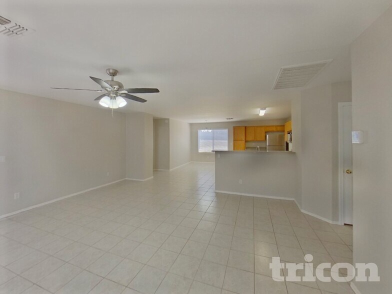 Building Photo - 43766 Elm Dr