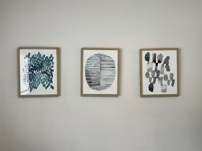 Building Photo - 142 E Spindle Tree Cir