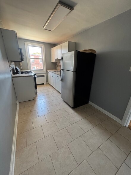 Kitchen - 6255 N 5th St