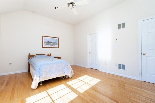 Building Photo - 37 Augusta Way