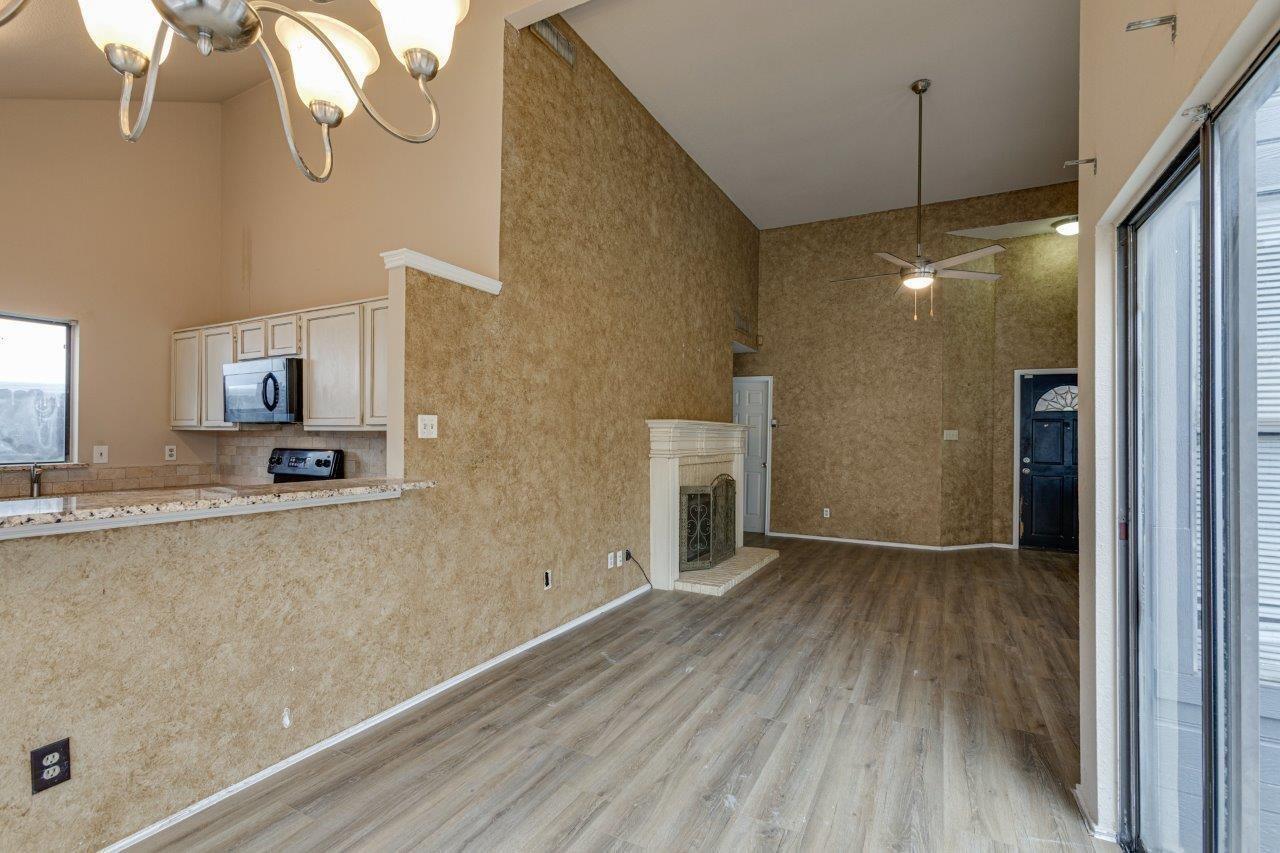 Building Photo - 10611 Woodleaf Dr