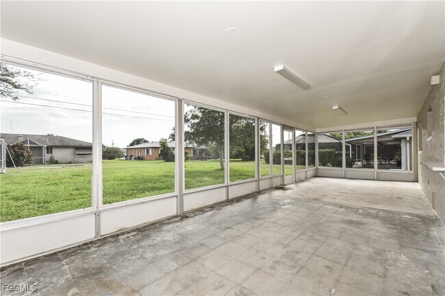 Building Photo - 1308 SE 32nd Terrace
