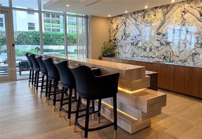 Building Photo - 488 NE 18th St