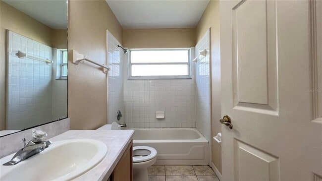 Building Photo - 1547 Oak Hill Trail
