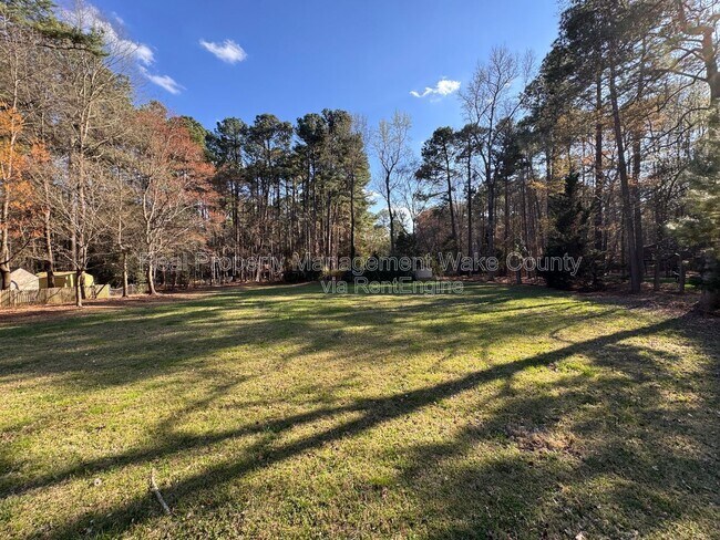 Building Photo - 104 Benedict Ln