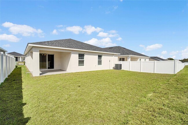 Building Photo - 1460 Fleur Dr