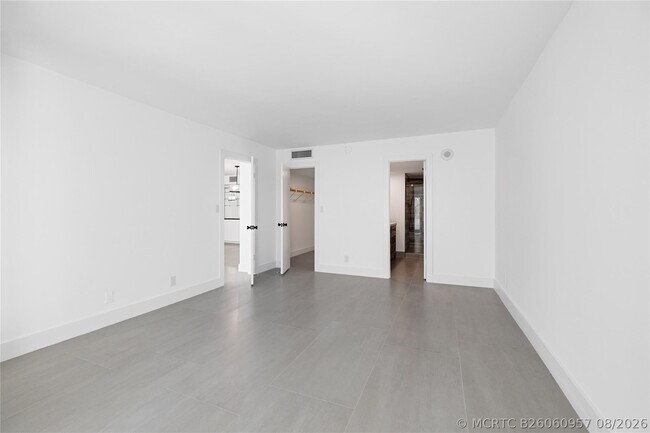 Building Photo - 1360 S Ocean Blvd
