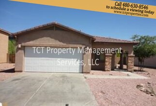 Building Photo - Newly updated 3 bed/2 bath in Sheely Farms