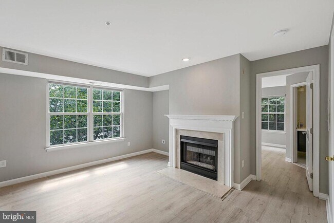 Building Photo - 4130 Monument Ct