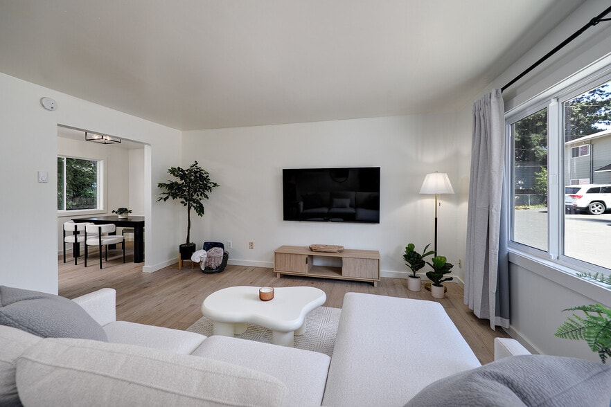 Primary Photo - 11380 SW Greenburg Rd