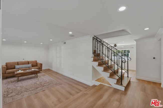 Building Photo - 29392 Hillrise Dr