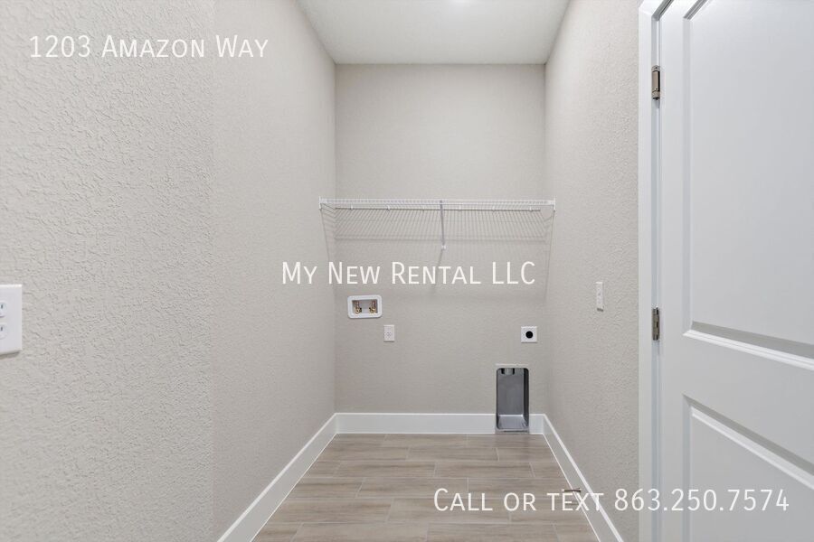 Building Photo - 1203 Amazon Way