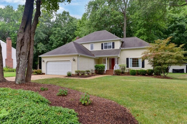 Building Photo - Beautifully Renovated Running Man Gem - Co...