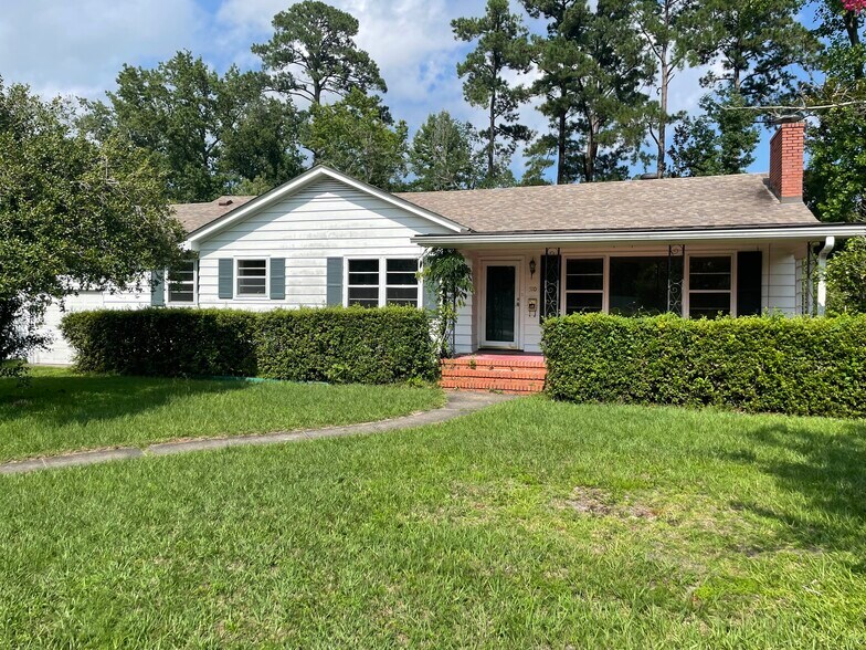 Primary Photo - 510 Thomas Ave