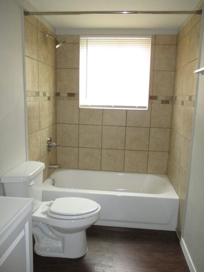 Building Photo - 4018 Ambrose Dr